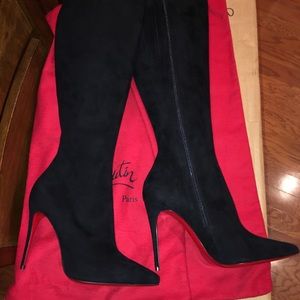Brand New Christian Louboutin Size 38.5 (8)